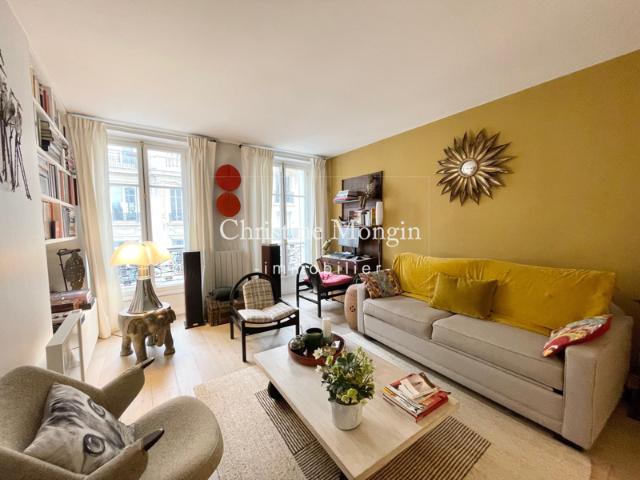Spacieux 2/3 Pièces de 80m2 à vendre rue Perronet. Quartier