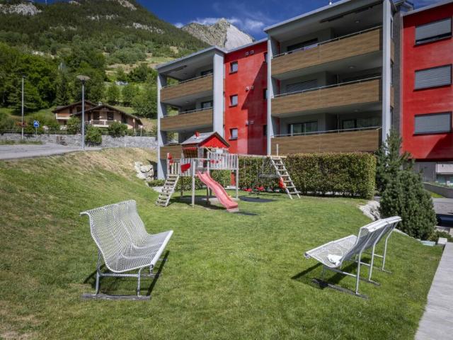 Spacieux 3 pièces 1/2 en rez de jardin de 107 m²