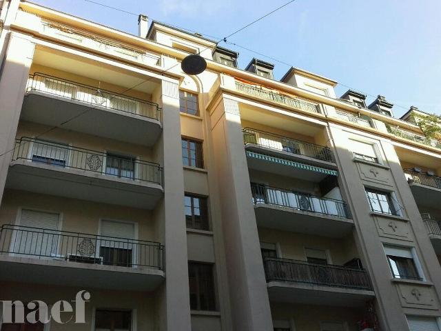 Spacieux 3 pièces avec balcon à saisir proche du lac.