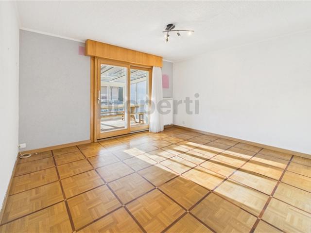 Spacieux 3.5 pièces appartement avec vue dégagée à Vétroz