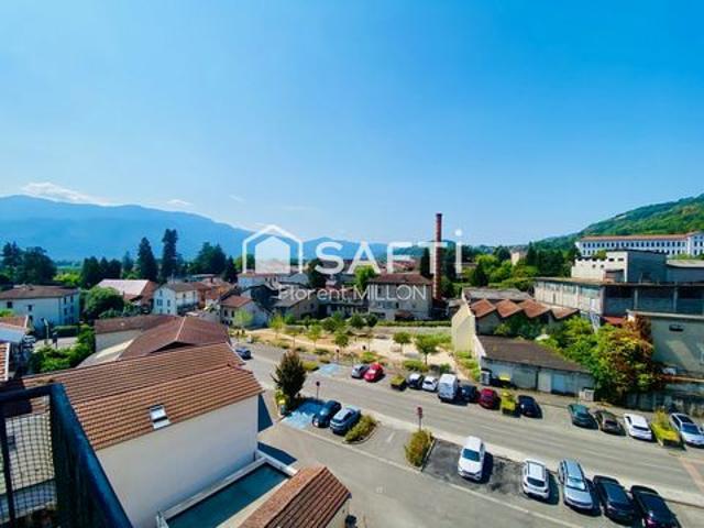 Spacieux T3 avec balcon et vue dégagée