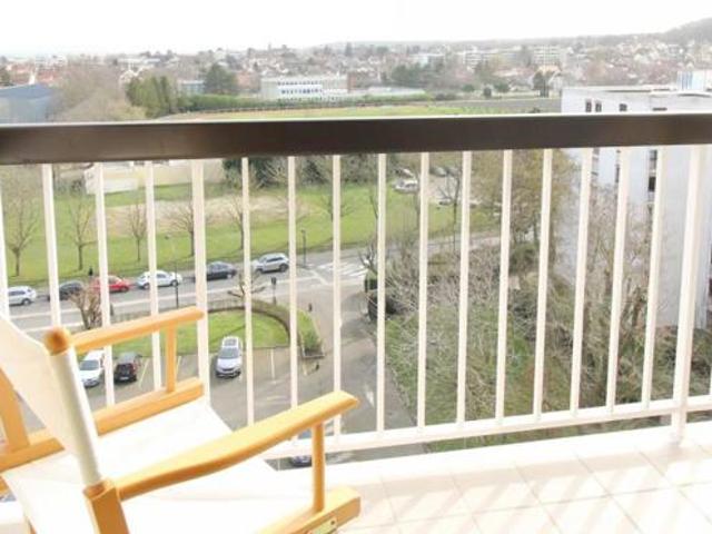 SPACIEUX T2 avec balcon et ascenseur !