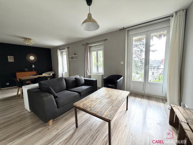Spacieux T2 de 53m2 avec balcon, garage et possibilité de créer un 2nd appartement