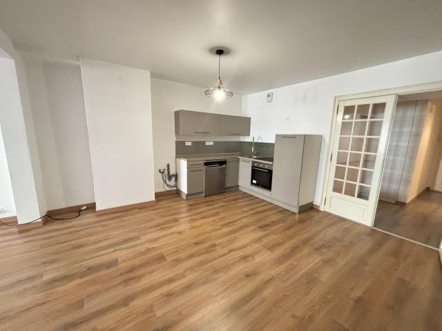 SPACIEUX T2 DE 68 M2 EN CENTRE VILLE