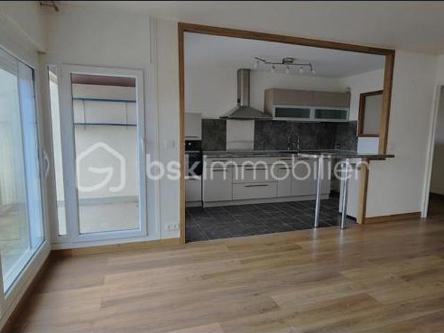 Spacieux T4 avec balcon et parking