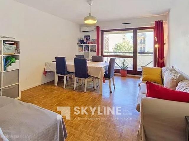 Spacieux T4 de 95 m² au coeur de Castellane 6ème