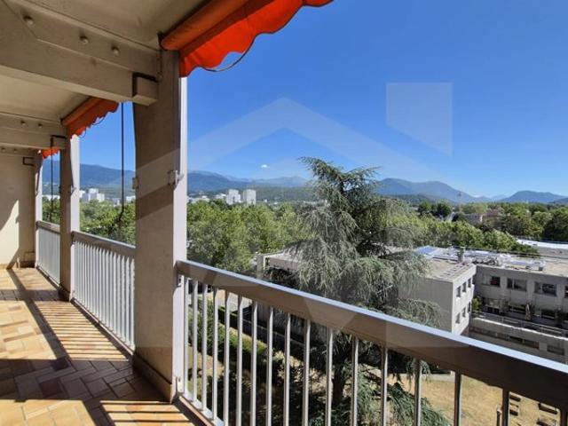 Spacieux T4 de 111 m2 avec 3 balcons et vue panoramique sur
