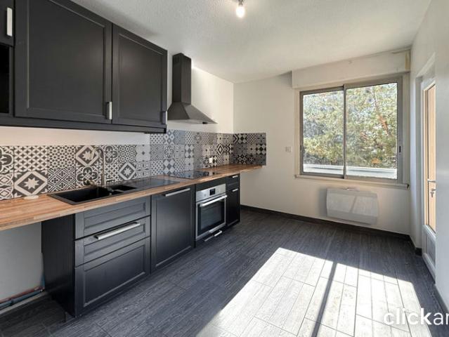 Spacieux T5 de 104 m² avec balcon, parking, cave, piscine et tennis – Toulouse Route d'Espagne