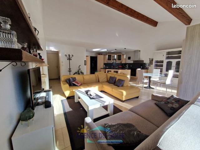 Spacieux T 2/3 en duplex avec terrasse et garage
