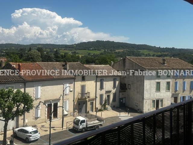 Spacieux Appartemnt avec 2 Balcons