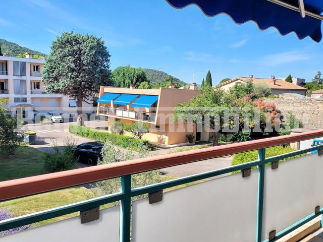 Spacieux appartement T4 avec cave et garage