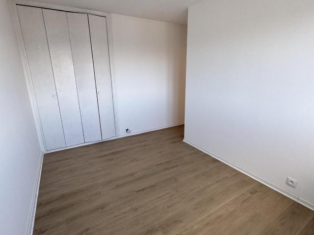 Spacieux appartement T5 avec balcon