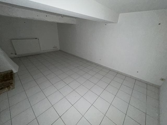 Spacieux appartement à louer 670 € par mois à Auch Auch 32000