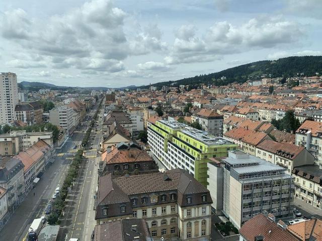 Spacieux appartement de 4.5 pièces au centre de La Chaux de Fonds