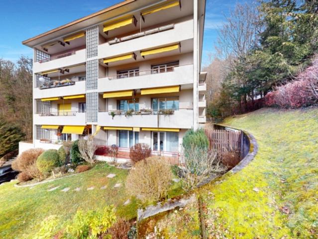 Spacieux appartement de 100 m² Immeuble prochainement rénové