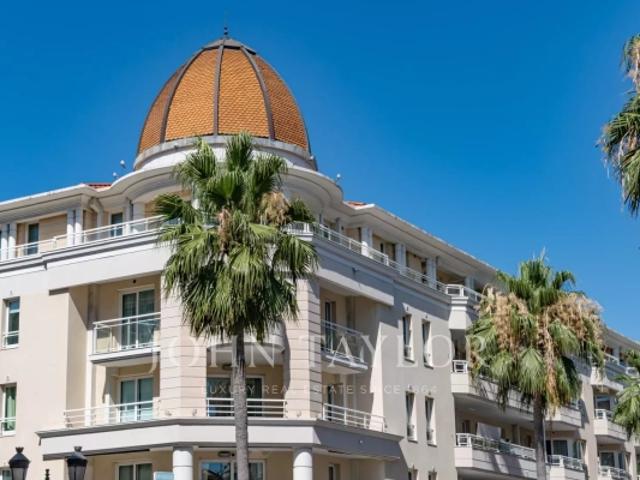 Spacieux appartement en plein centre de Beaulieu sur Mer