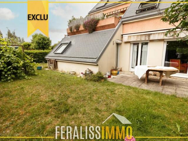 Spacieux appartement F5 en rez de Jardin avec jardin privati