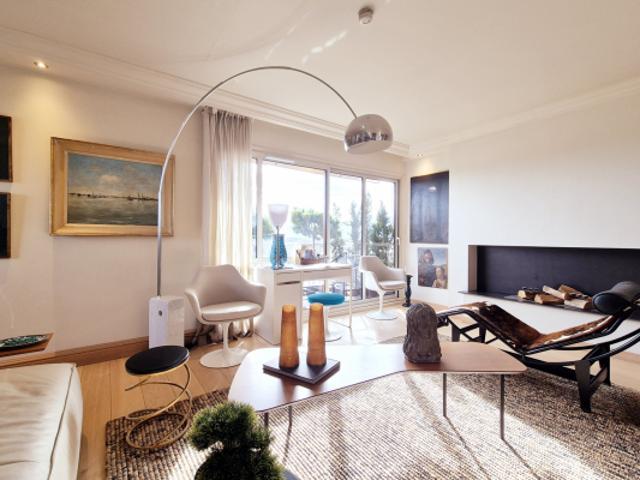 SPACIEUX APPARTEMENT RÉNOVÉ PAR ARCHITECTE MÉRIGNAC