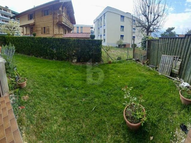 SPACIEUX AVEC JARDIN PRIVATIF