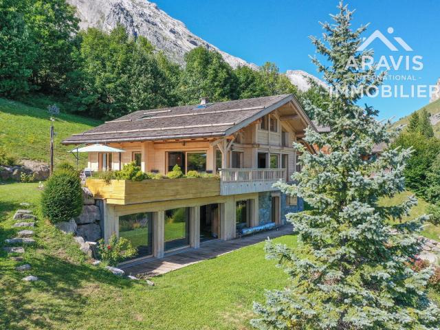 Spacieux chalet haut de gamme avec piscine intérieure 425m² Le Grand Bornand