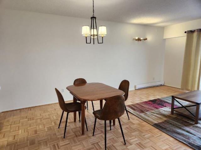 Spacieux condo 1 chambre meublé Près de la Place Versailles et du métro Radisson