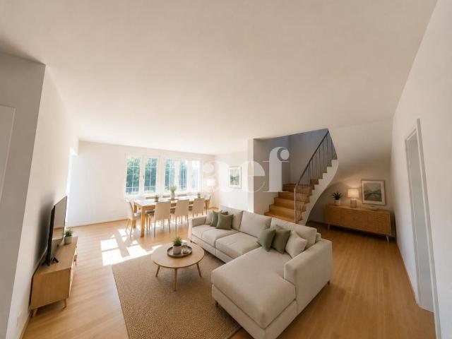 Spacieux duplex entièrement rénové de 6 pièces au.