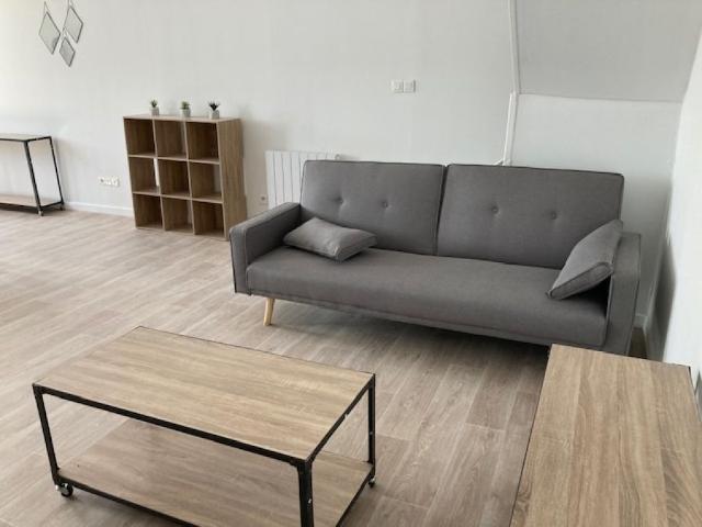 SPACIEUX DUPLEX PROCHE IUT INSET ET GARE