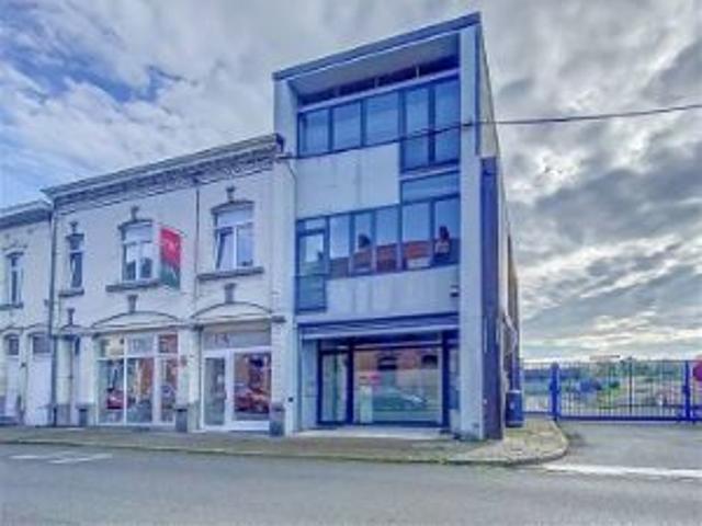 SPACIEUX ET BEL IMMEUBLE DE RAPPORT COMMERCE/APPART