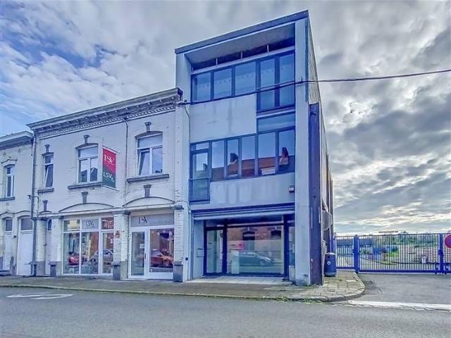 SPACIEUX ET BEL IMMEUBLE DE RAPPORT COMMERCE/APPART