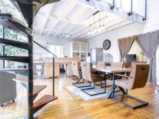 Spacieux loft avec poss. rez libéral et entrepôt