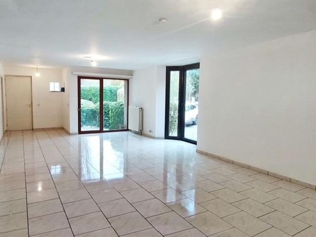Spacieux rez de ch, 2 chambres, 3 terrasses, jardin commun
