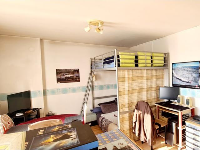 SPACIEUX STUDIO AVEC BALCON PROCHE PREFECTURE