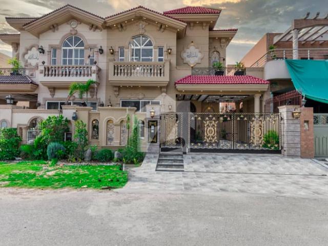 Spanish Design 5 Marla Classical House At Prime Location