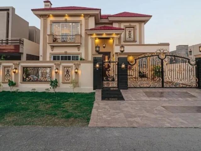 Spanish Designed Tasteful 1 Kanal House Is For Sell In Dha Lahore DHA Defence ID 99898