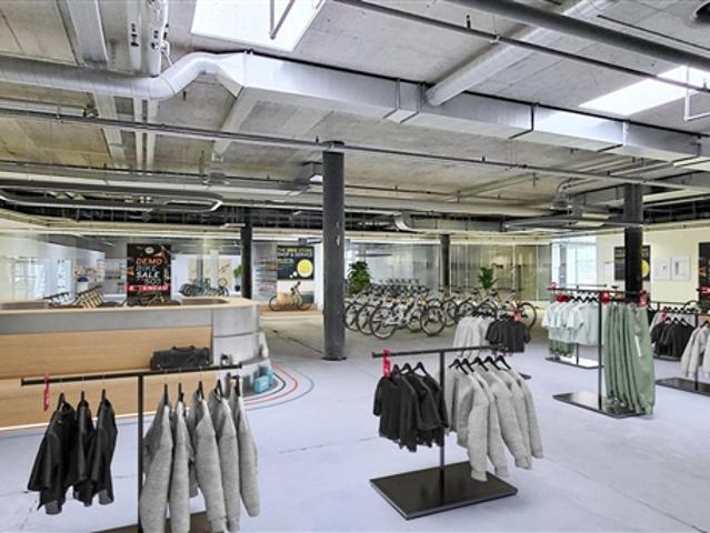 Spannende Verkaufsflächen direkt neben PureGym!