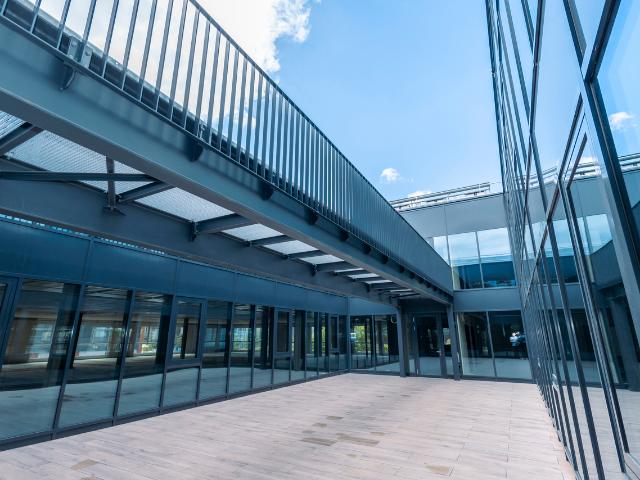 SPARK – 99,7 m² – Plug & Play Werkstattraum in Gland