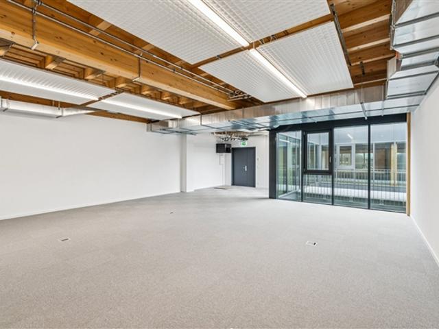 SPARK – Büro Arbeitsplatz « Plug & Play neu » 73.6 m2 in Gland