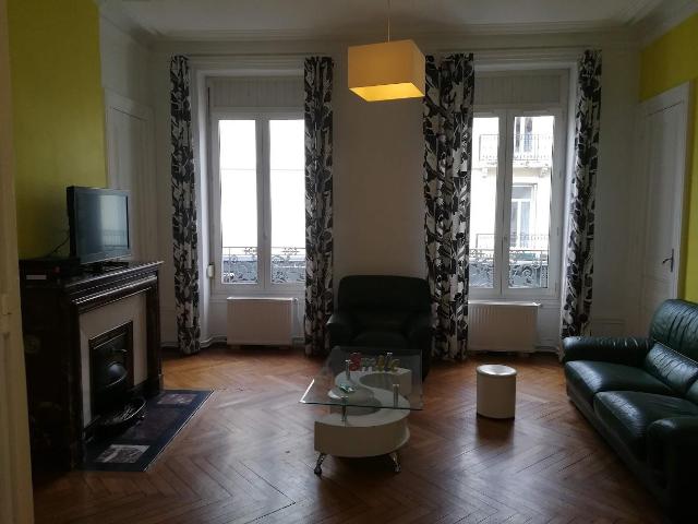 spécial colocation rue du 11 novembre 1 chambre en colocation.