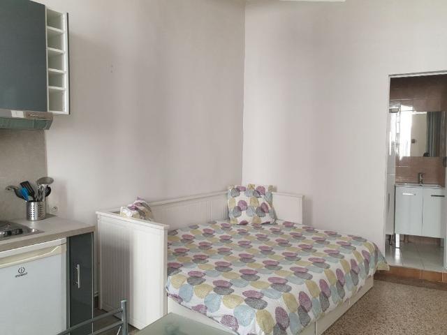 SPECIAL ETUDIANTS, MEUBLE 1PIECE 19.28m²