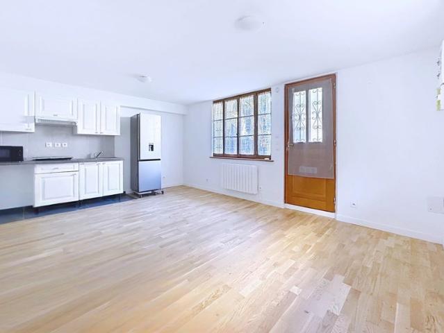 SPECIAL INVESTISSEUR STUDIO 24 M² 15MN RER A UNIVERSITES