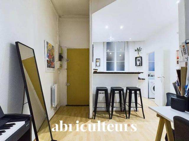 Spécial investisseurs, 3 lots à potentiel dans un immeuble rue Valfenière Lyon 01