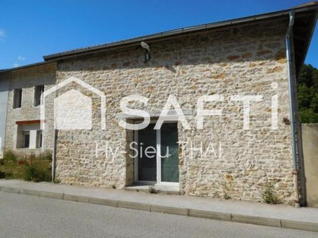 SPECIAL INVESTISSEURS avec 600 m2 à aménager, à THOIRETTE COISIA 39240