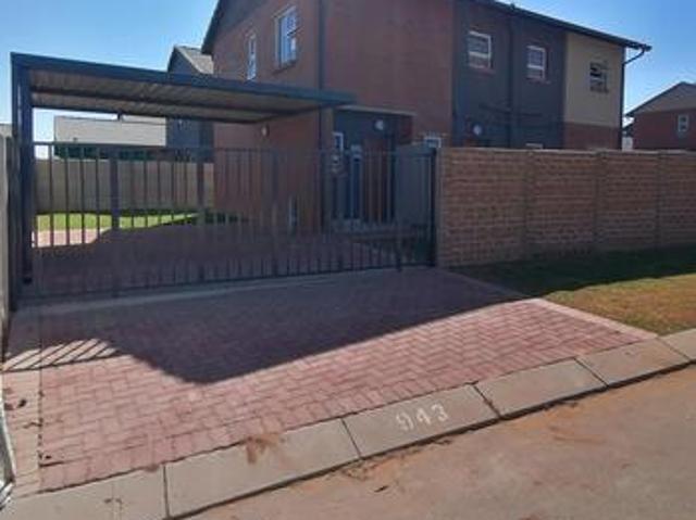 Duplex in Parkdene