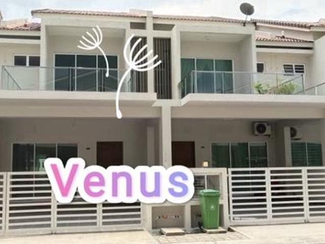 Specialist 20 x65 sf 2 sty Villa Raintree Park Residence Garden Iconic