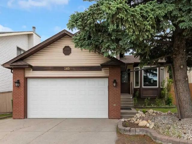 SPECTACULAR 4 level split home