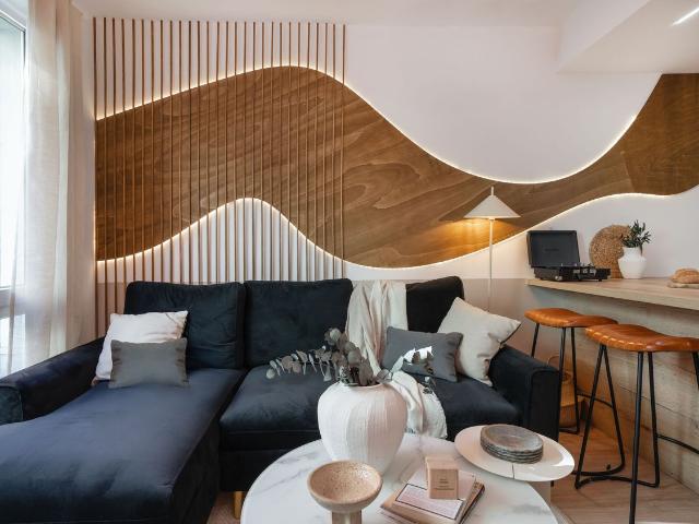Spectacular 1 Bedroom Designer Apartment on Fuencarral Street with AC, Madrid Amsterdam Apartments for Rent