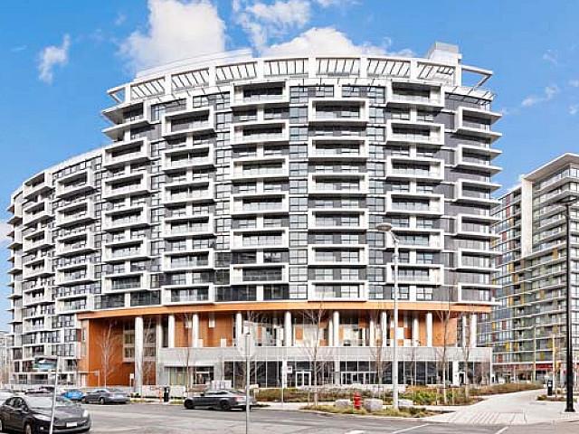 Spectacular Views Of False Creek!
