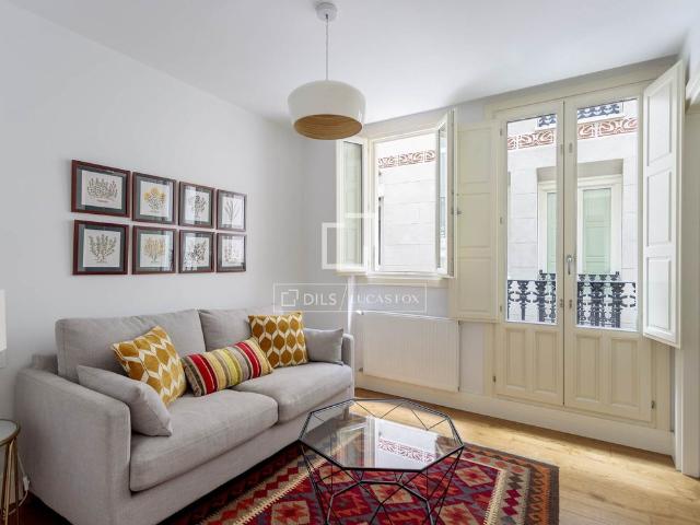 Spectacular designer furnished apartment in Paseo del Prado Cortes Huertas