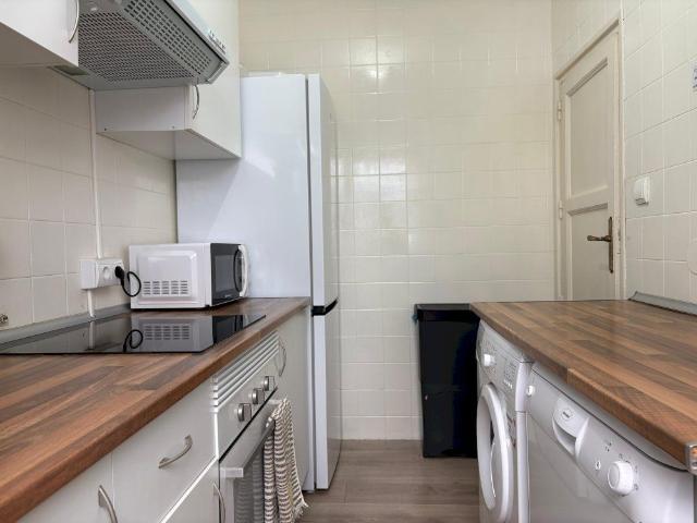 Spectacular double room in Embajadores