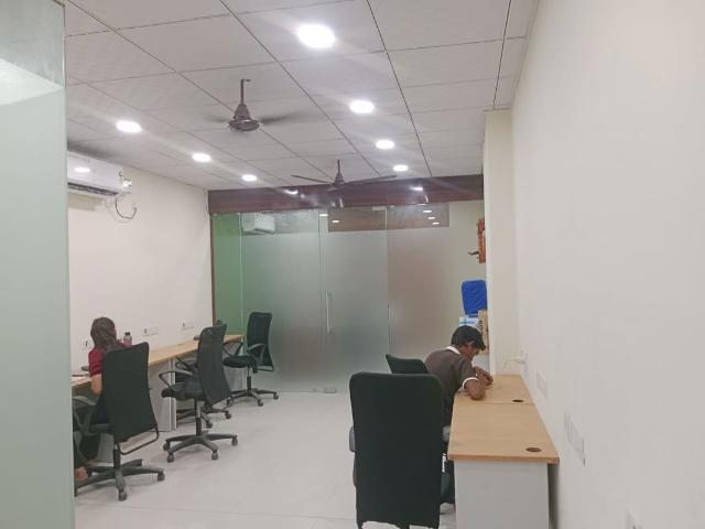 Spectrum@Metro Commercial Shop 750 Sq. Ft. in Sector 75 Noida Listing ID: #9902